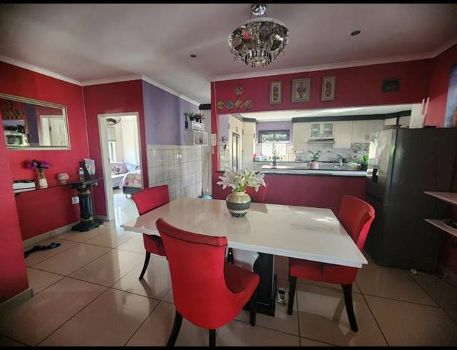 2 BEDROOM HOUSE FOR SALE IN SEA VIEW